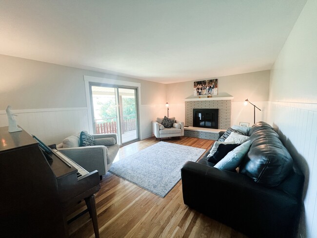 Photo - 842 Shannon Rd