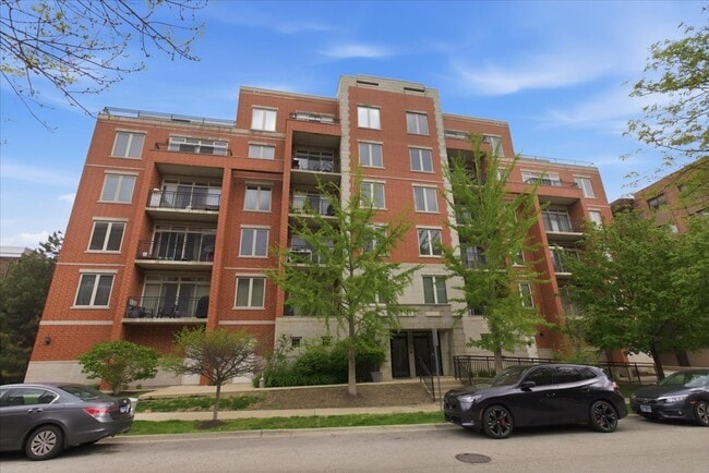 Building Photo - 1670 Mill St
