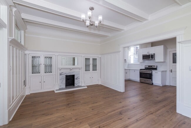 Photo - Fully Remodeled, Top Floor 3/2 Full Floor Flat W/ Bonus Room! In-Unit W/D! Unit 1436