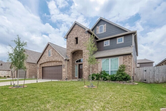 20607 Enrique Dr