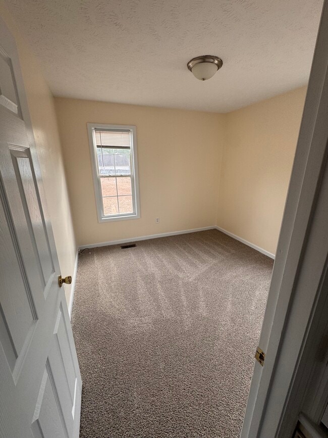 Photo - 885 Ridge Rd