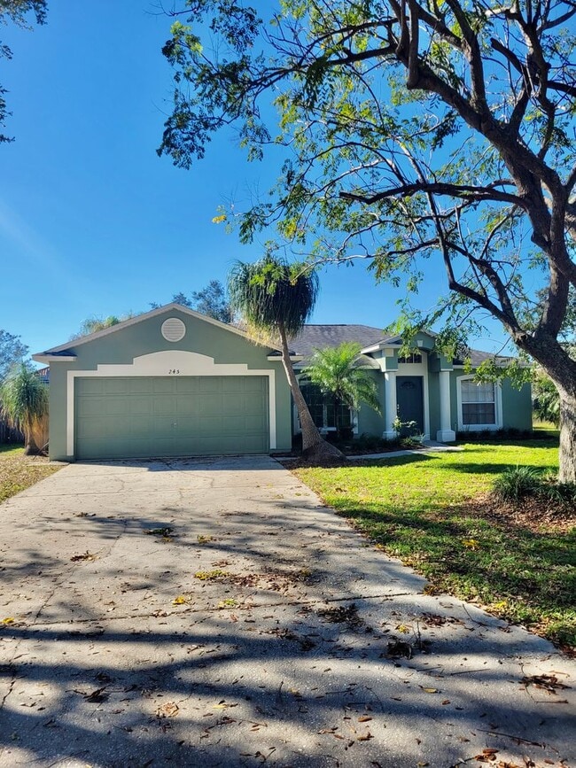 Building Photo - Fully furnished 3 bed 2 bath in beautiful Davenport