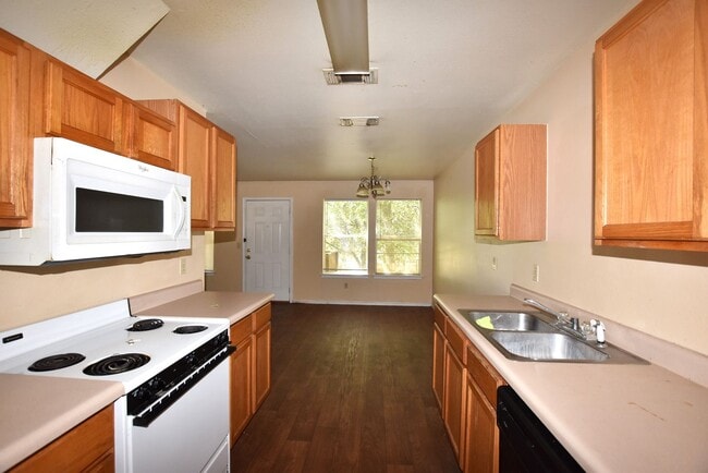 Photo - HP902 - 902-904 Sagewood Trail Unidad 904