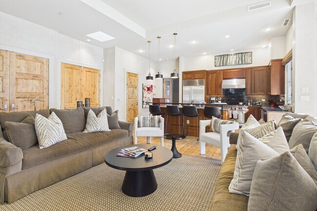 Photo - 501 Rio Grande Pl Unidad 204