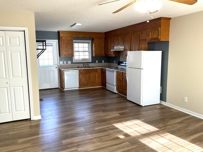 Photo - 2 Bedroom, 2 Baths Duplex Apartment for Rent with Unfinished Basement