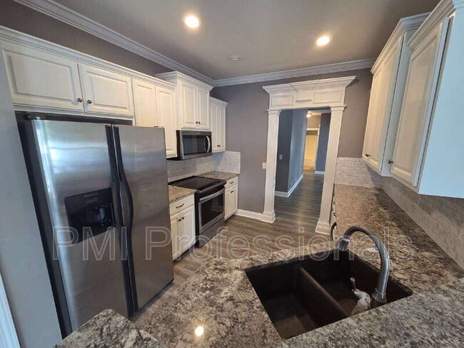 Photo - 3606 Geneva Dr