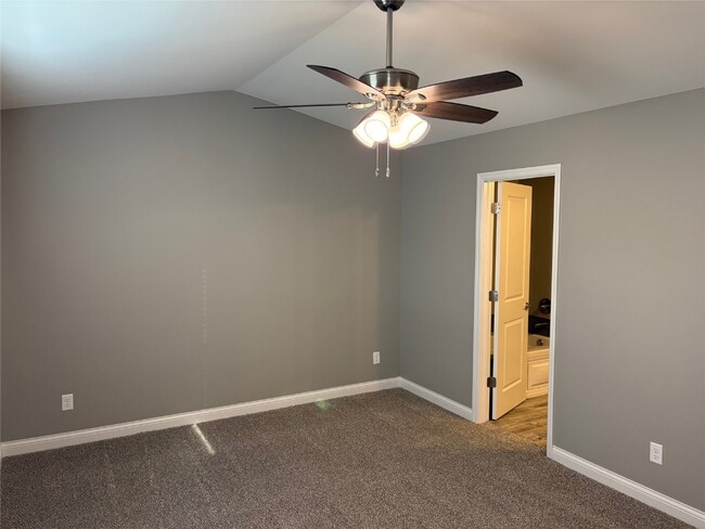 Photo - 22 Tennis Ct