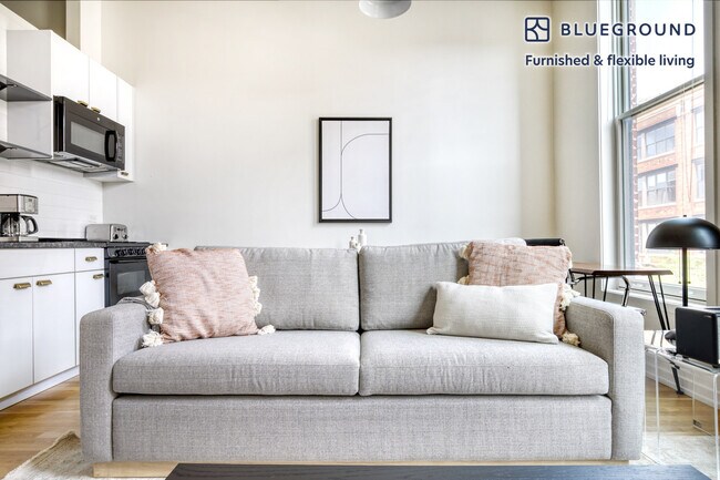 Photo - 1422 N Milwaukee Ave Unit FL2-ID420