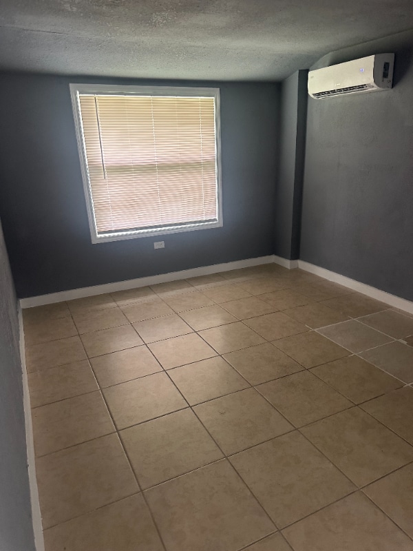 Photo - 1064 N Tamiami Trl