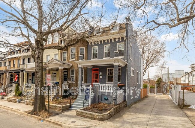 Building Photo - 2124 North Capitol St NW