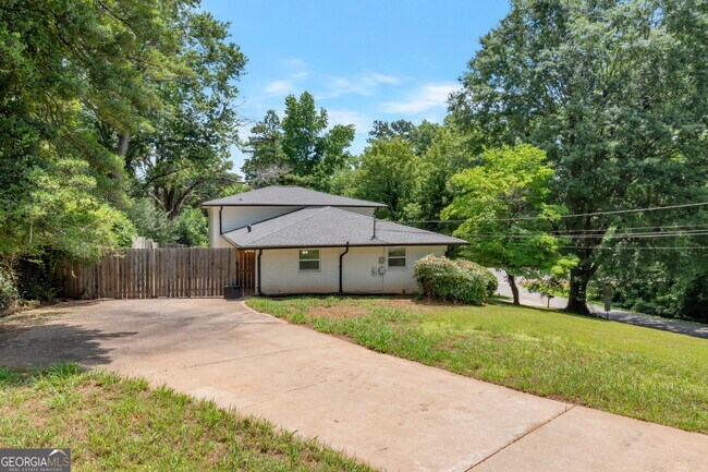 Photo - 3102 Edgewater Dr