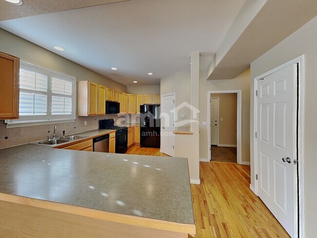 Photo - 439 Longspur Dr