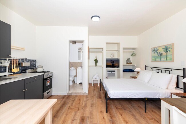 Photo - 709 NE 2nd Ct Unit 1-9