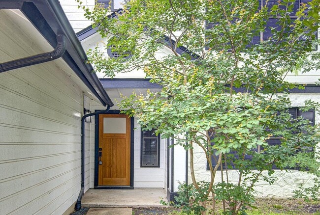 Photo - 13005 Muldoon Dr