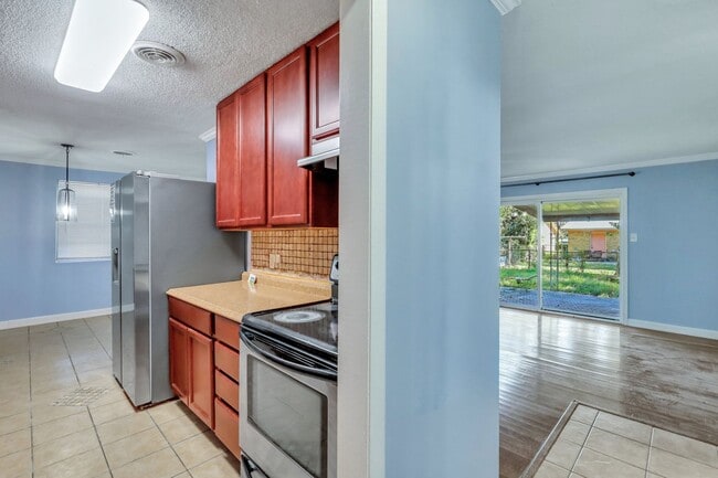 Photo - Ranch Home off of Skidaway Rd.