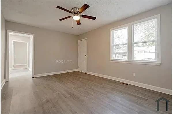 Photo - 2210 Corning Rd