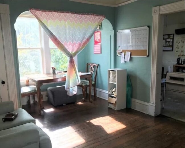 Photo - 4 Bedroom House Minutes to WWU!!