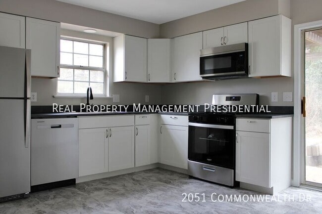 Photo - 2051 Commonwealth Dr