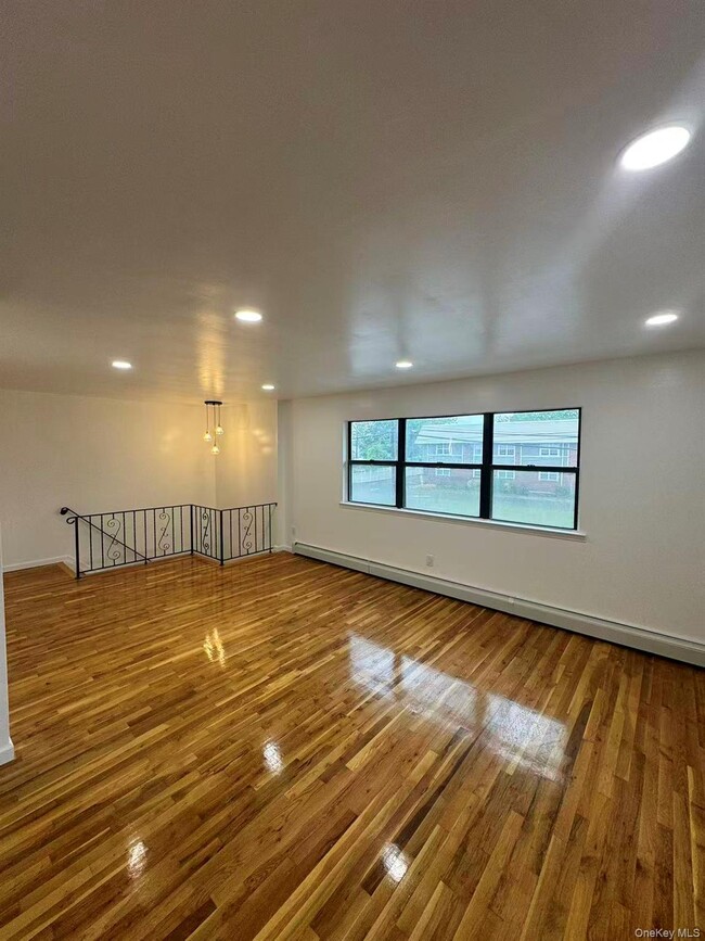 Photo - 376 Newbridge Rd