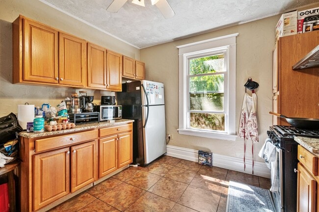 Building Photo - 22-24 Norton Street Unit 22 Norton St #2