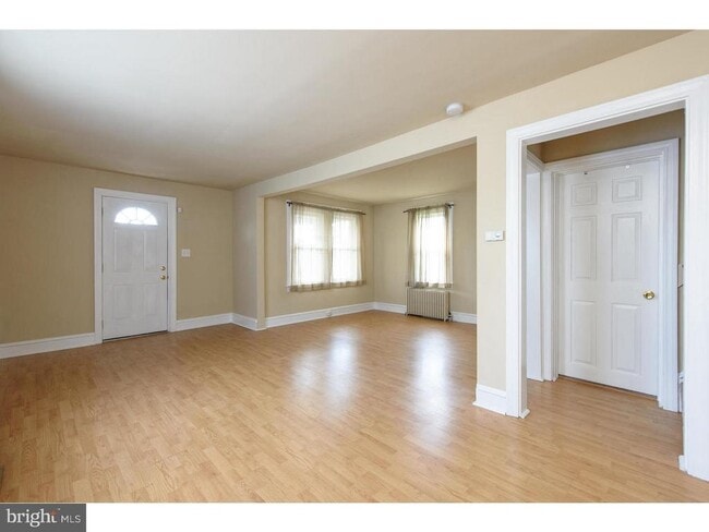 Photo - 374 Dehaven St