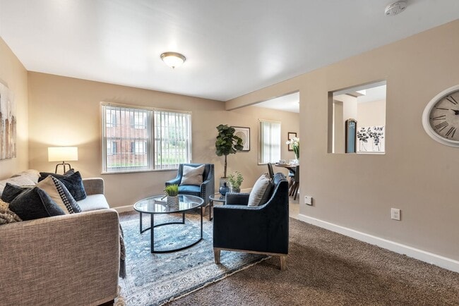 Photo - Larchmont Estates