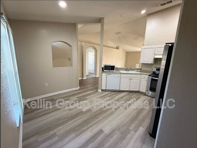 Photo - 1145 View Pointe Cir