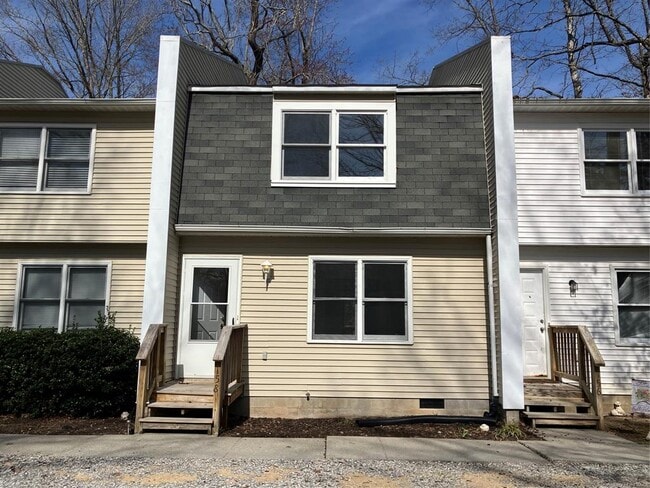 Building Photo - 158 Albemarle Dr