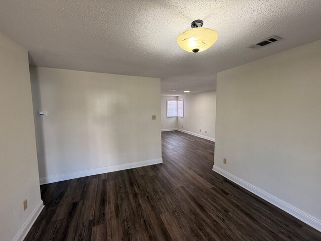 Photo - 1538 Mansfield Dr