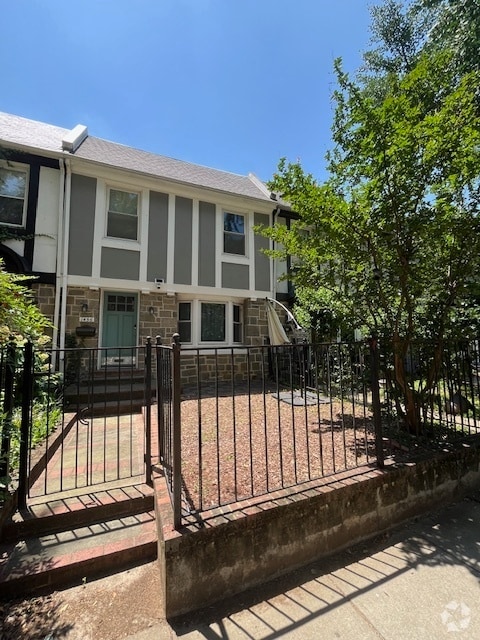 Building Photo - 1456 Ogden St NW Rental