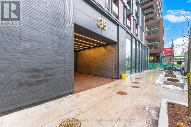 Photo - 35 Parliament St Unit 629