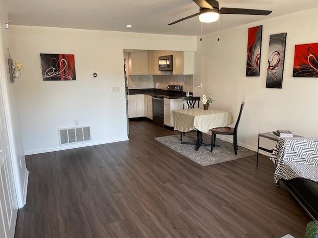 Building Photo - 190 Charles St Unit 190