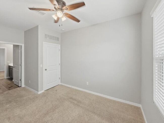 Photo - Spacious 4 Bedroom, 3 Bathroom home in Litchfield Park!