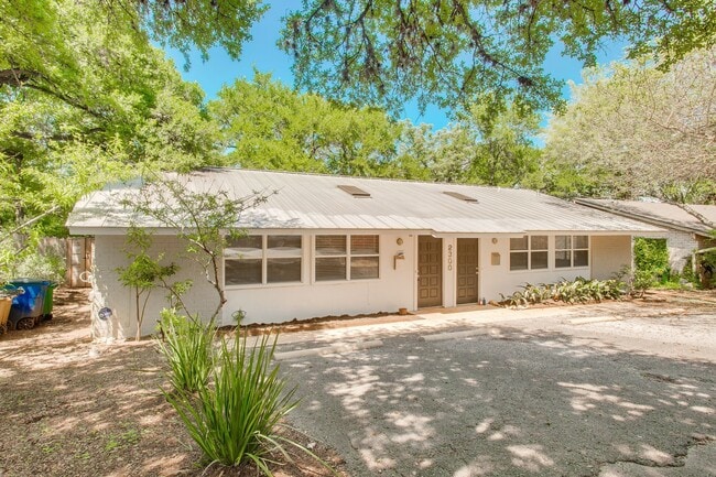 Photo - 2300 Trailside Dr Apartment Unit #B