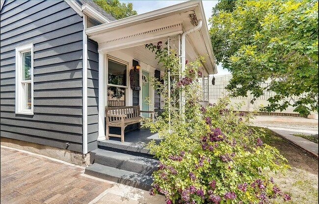 Photo - 4539 Pearl St