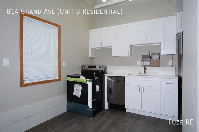 Photo - 814 Grand Ave