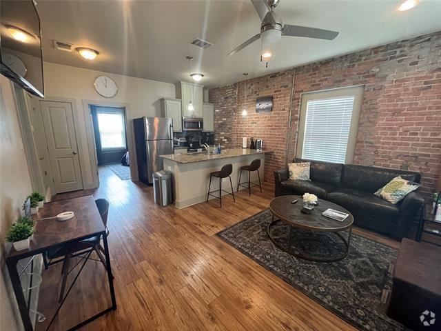 Building Photo - 919 Alston Ave Unit 203 Rental