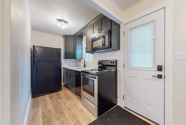 Kitchen - 1015 12th St NW Unit 2