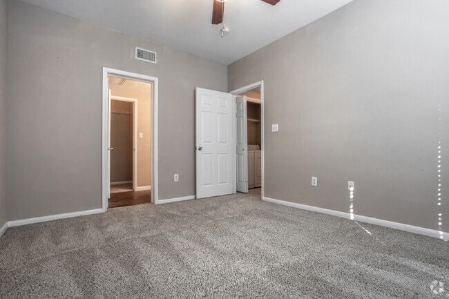 1BR, 1BA - 706SF - Bedroom