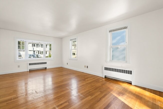 Photo - 34 Nilsen Ave