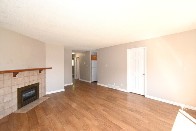 8077 Rochester Crescent