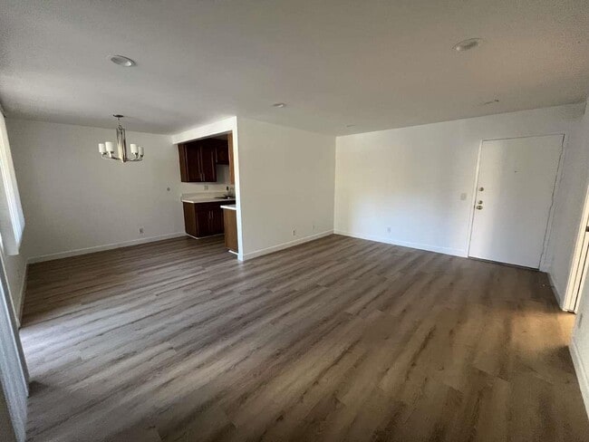 Photo - Woodland House Apartments