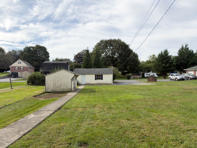 Photo - 432 E Main St