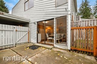 Photo - 2 br, 2.5 bath House - 12512 SE 42nd St # 512