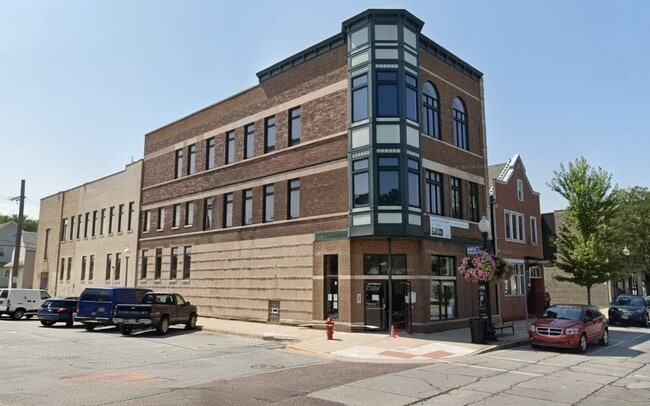 Building Photo - 1548 119th St Unit 200