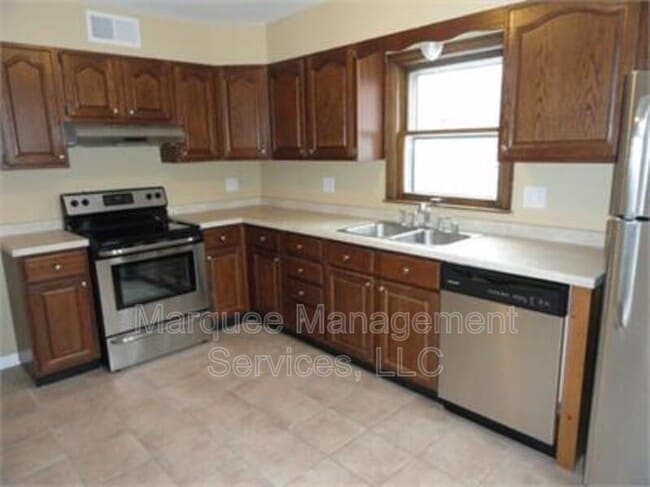 Photo - 546 Kelly St