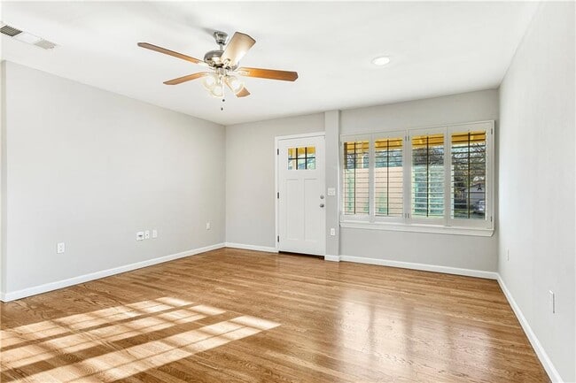 Photo - 108 E Skyview Rd