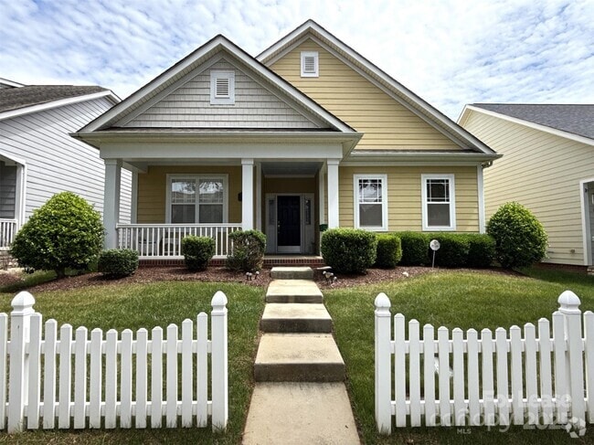 Building Photo - 7032 Ladys Secret Dr Rental