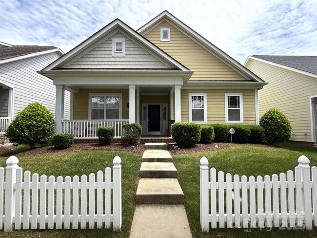 Photo - 7032 Ladys Secret Dr House