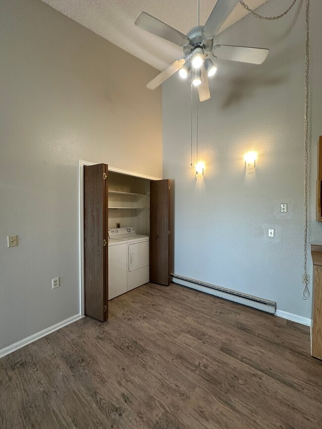 Photo - Sycamore Gardens Apartments